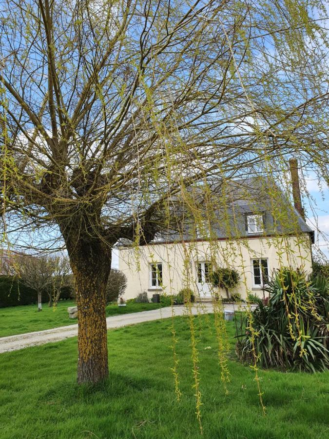 Au Petit Paradis Sainte-Gauburge-Sainte-Colombe 외부 사진