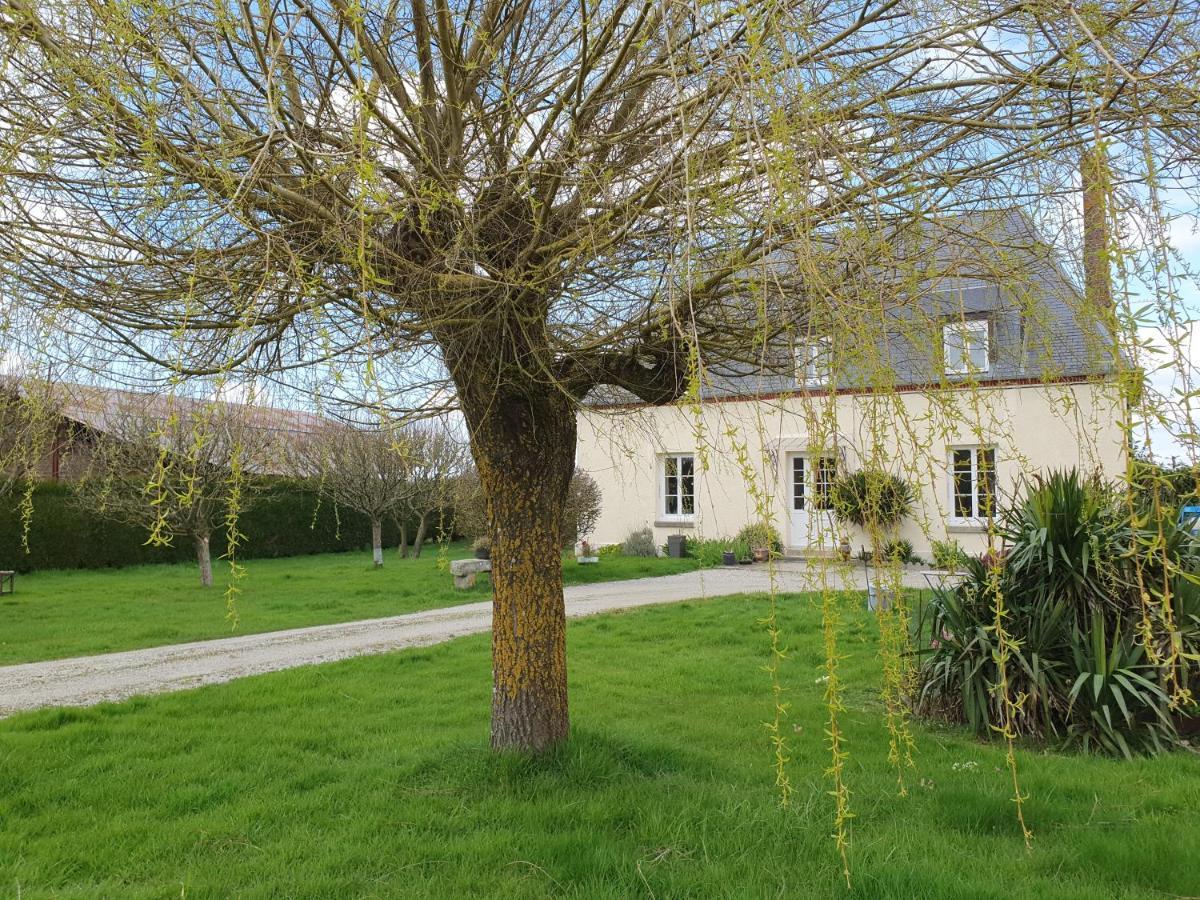 Au Petit Paradis Sainte-Gauburge-Sainte-Colombe 외부 사진